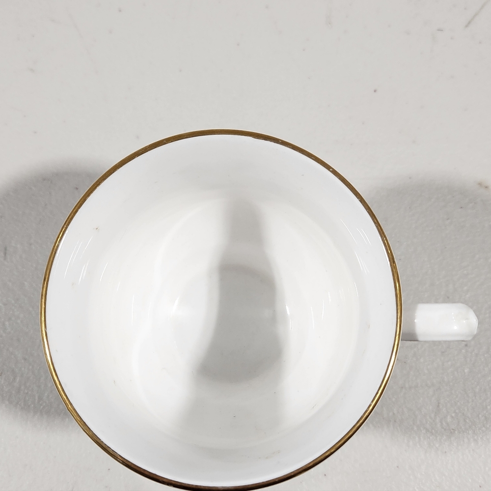 Queen Anne Tea Cup and Saucer - Picture 6 of 7